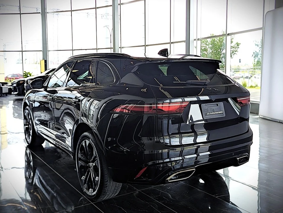 2024 Jaguar F-Pace - Image 7 of 20