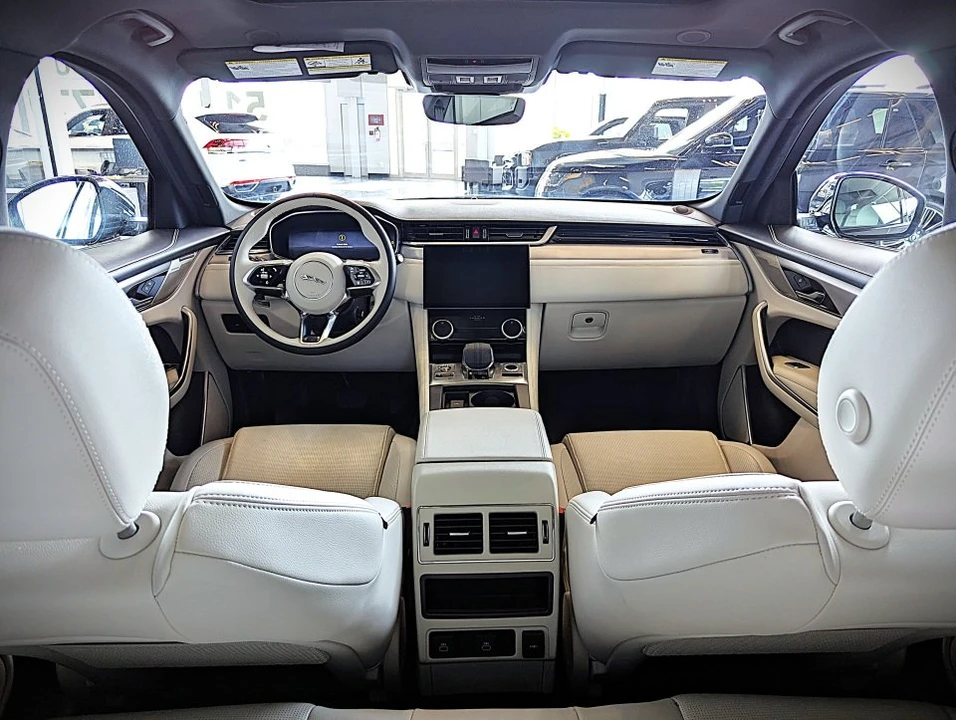 2024 Jaguar F-Pace - Image 20 of 20