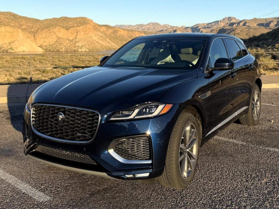 2024 Jaguar F-Pace - Image 8 of 31