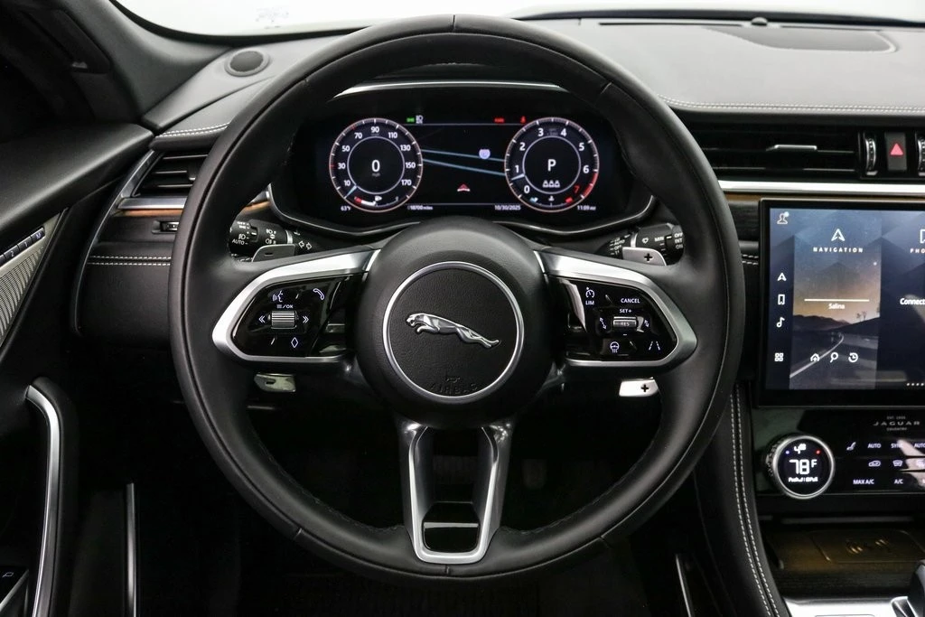 2024 Jaguar F-Pace - Image 16 of 21