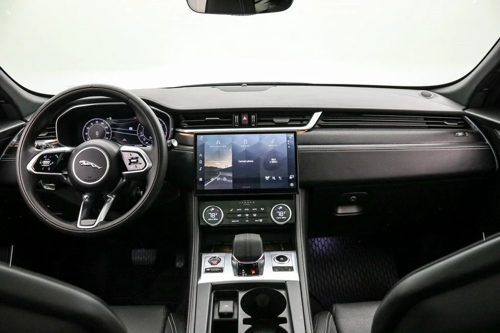 2024 Jaguar F-Pace - Image 18 of 21