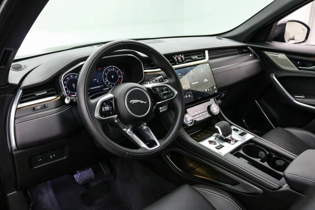 2024 Jaguar F-Pace - Image 15 of 21