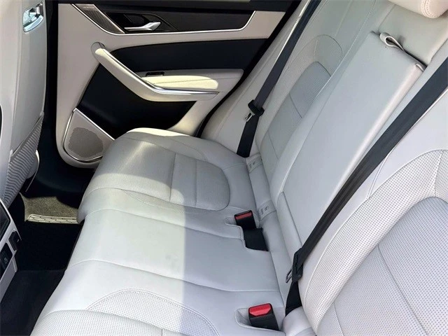2024 Jaguar F-Pace - Image 12 of 21
