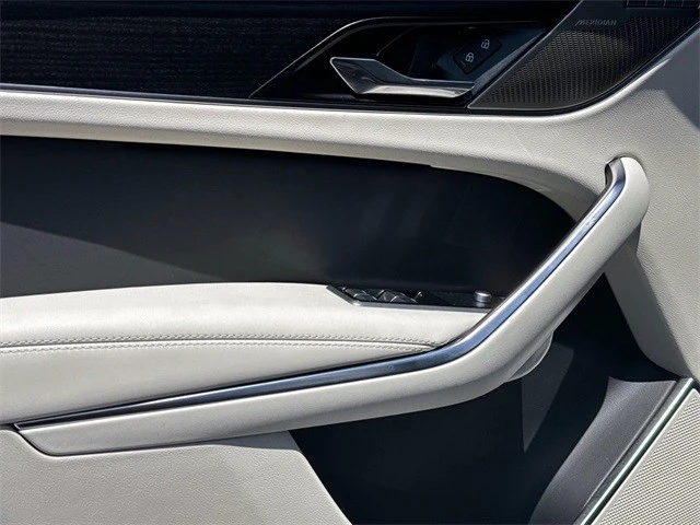 2024 Jaguar F-Pace - Image 14 of 21