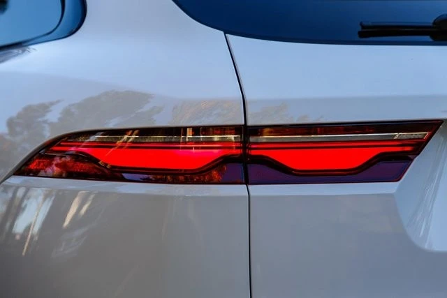 2024 Jaguar F-Pace - Image 8 of 12