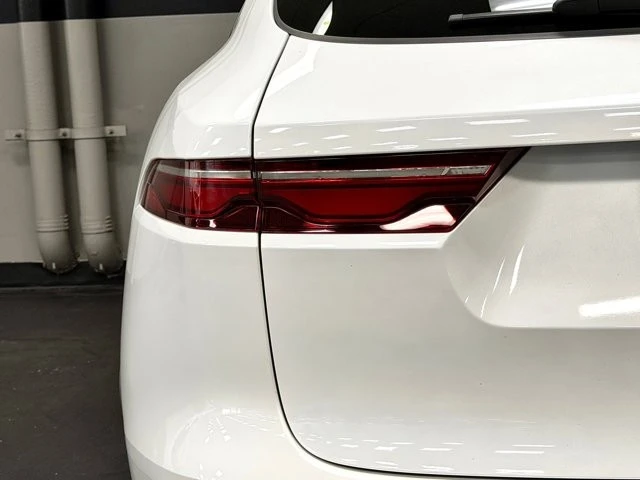2024 Jaguar F-Pace - Image 13 of 21