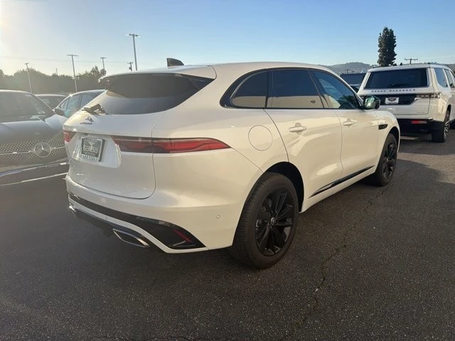 2024 Jaguar F-Pace - Image 4 of 15