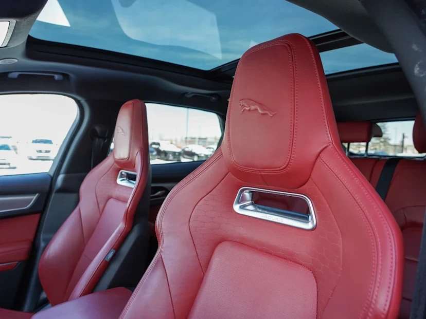 2024 Jaguar F-Pace - Image 12 of 13
