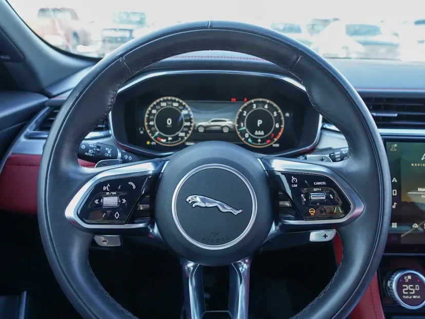 2024 Jaguar F-Pace - Image 9 of 13