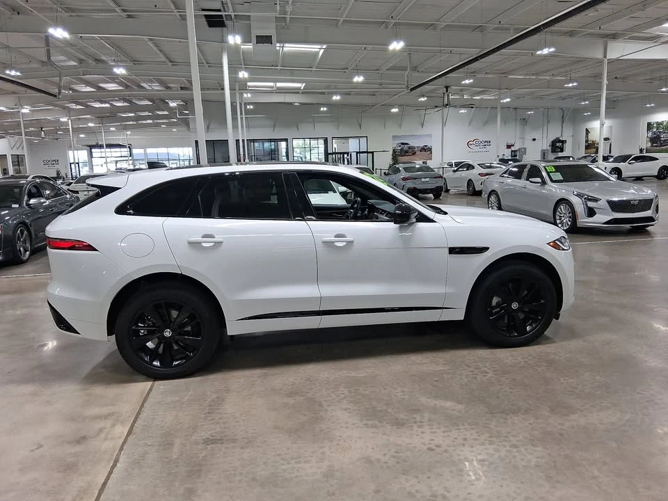 2024 Jaguar F-Pace - Image 8 of 16