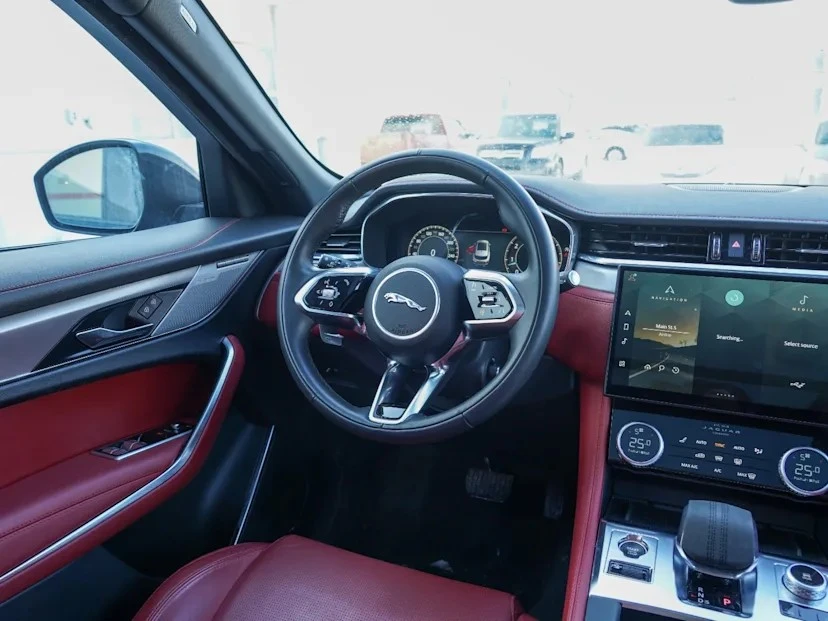 2024 Jaguar F-Pace - Image 13 of 20