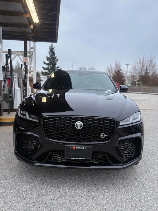 2024 Jaguar F-Pace SVR - Image 2 of 10