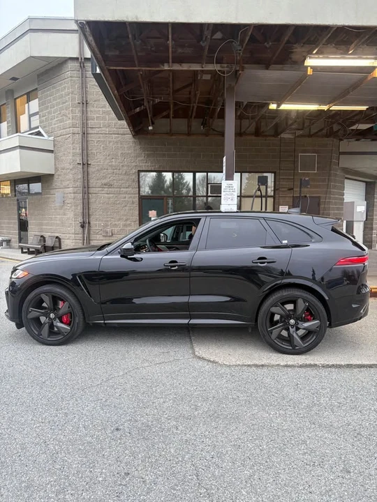 2024 Jaguar F-Pace SVR - Image 4 of 10
