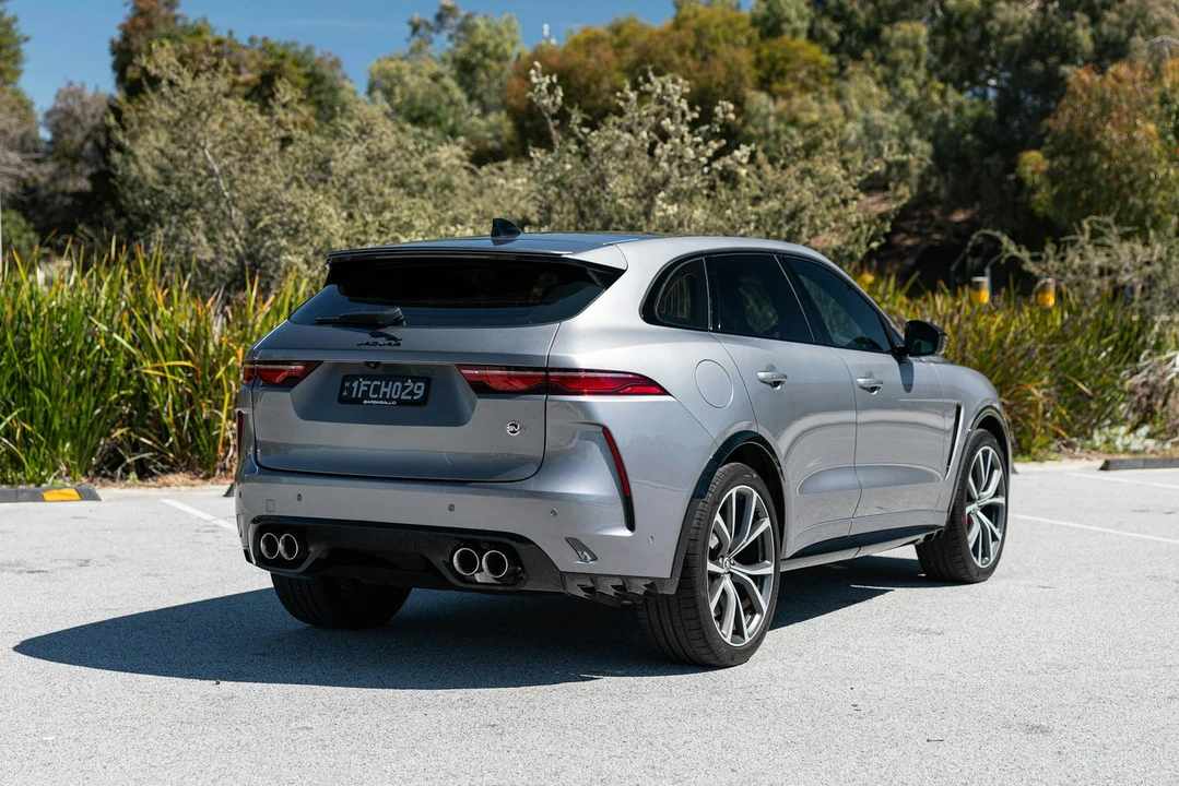 2024 Jaguar F-Pace SVR - Image 15 of 21