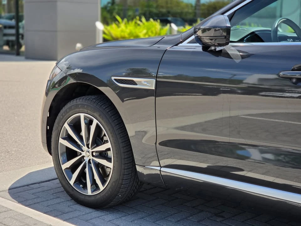 2024 Jaguar F-Pace - Image 4 of 18