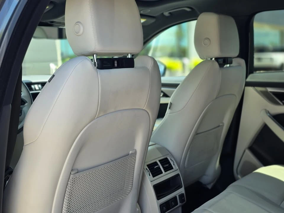 2024 Jaguar F-Pace - Image 8 of 18
