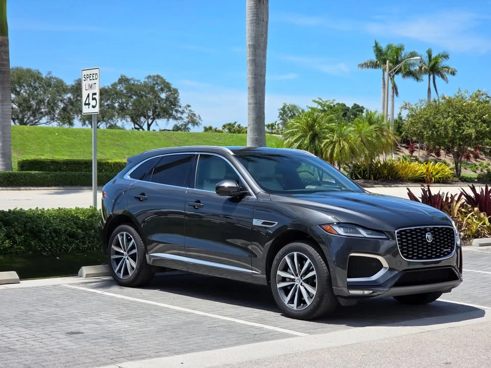2024 Jaguar F-Pace - Image 2 of 18