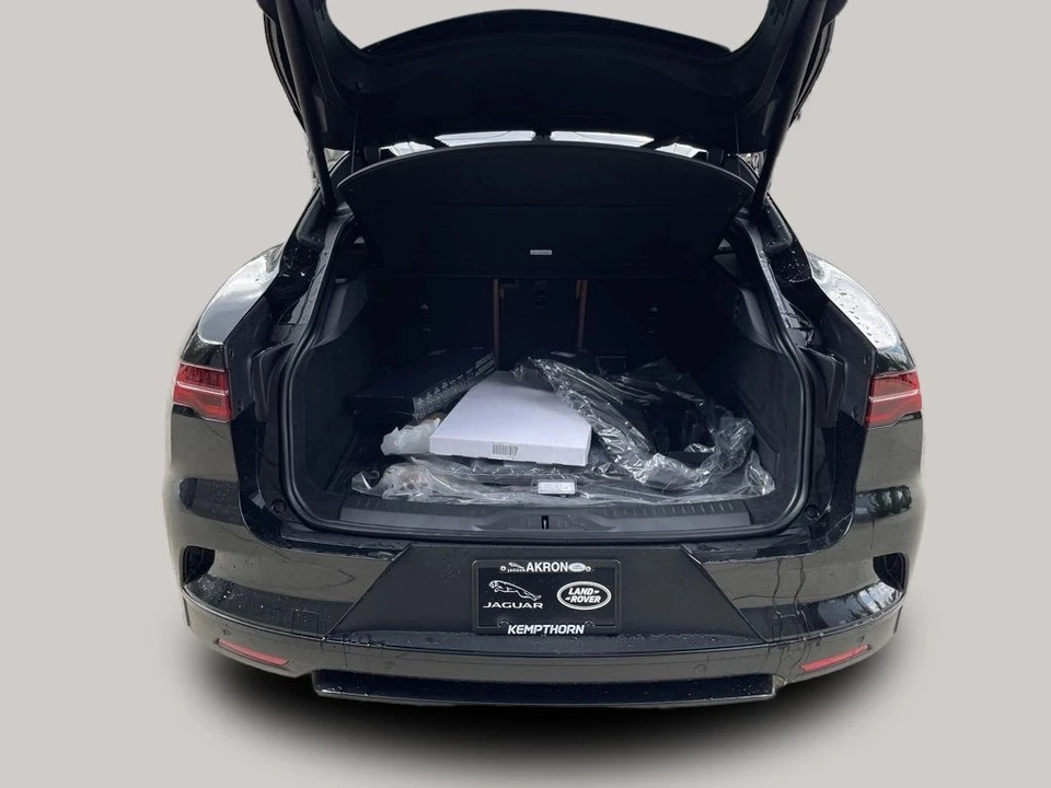 2024 Jaguar I-Pace - Image 11 of 12