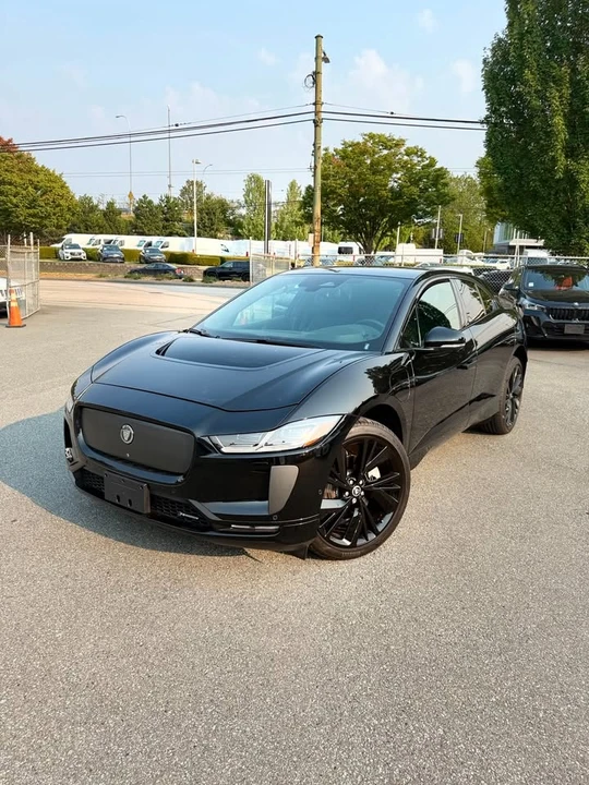 2024 Jaguar I-Pace - Image 3 of 15