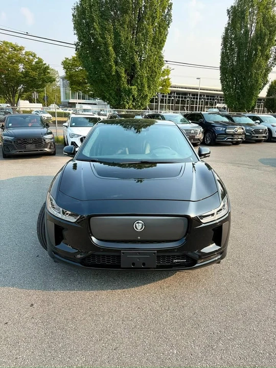 2024 Jaguar I-Pace - Image 2 of 15