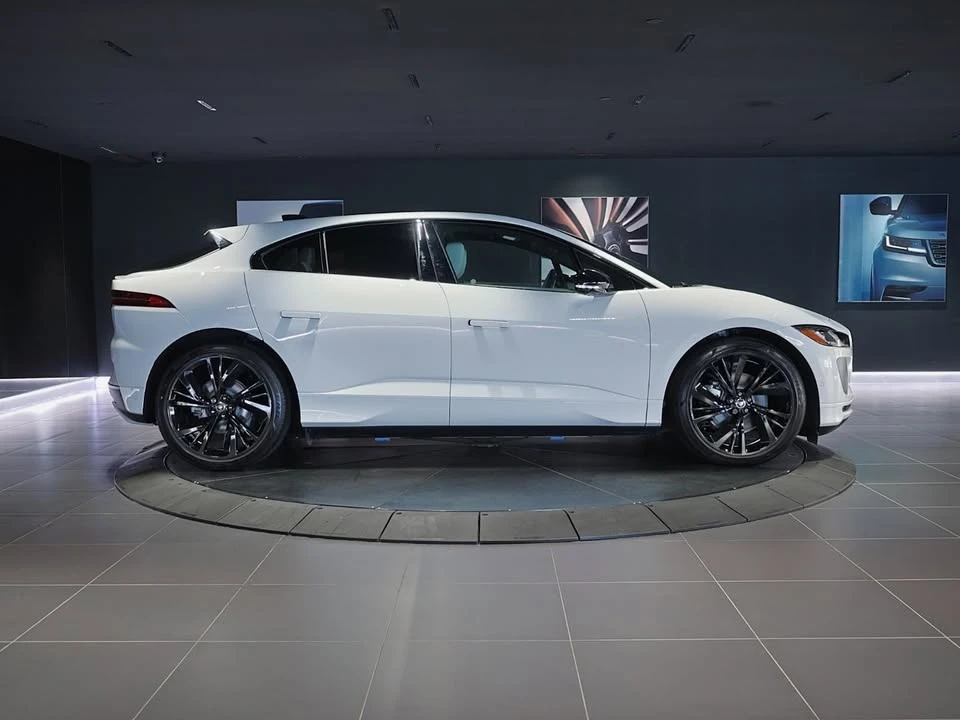 2024 Jaguar I-Pace - Image 2 of 19