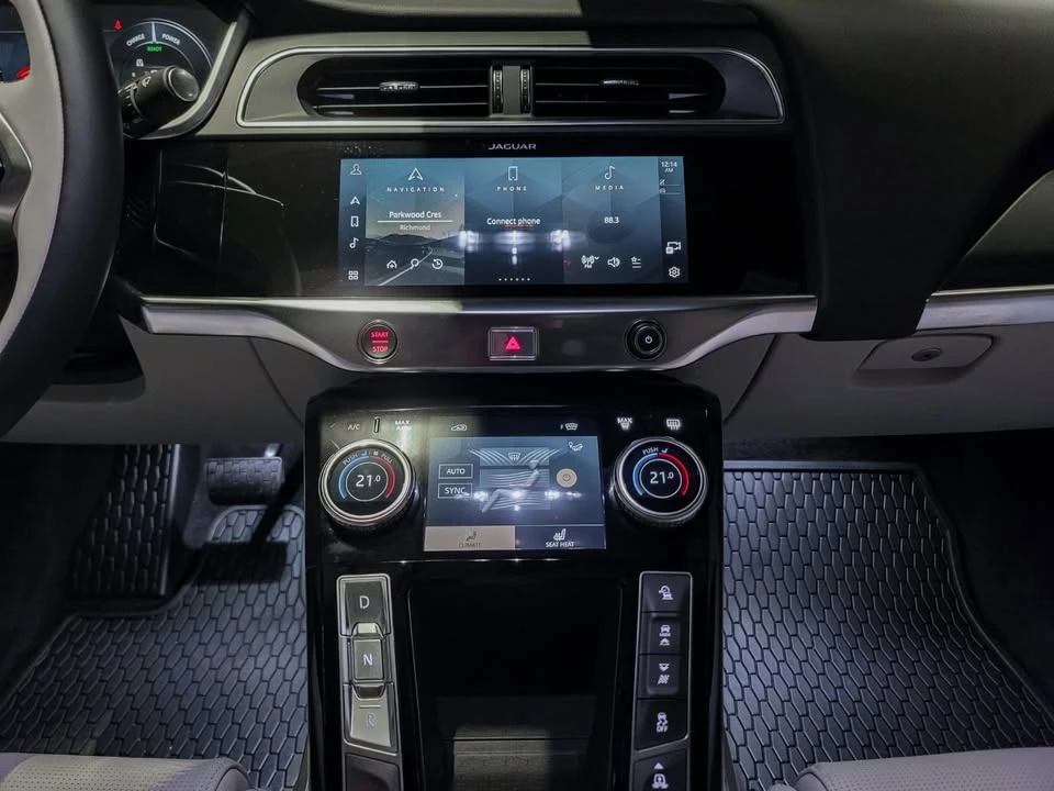 2024 Jaguar I-Pace - Image 15 of 19