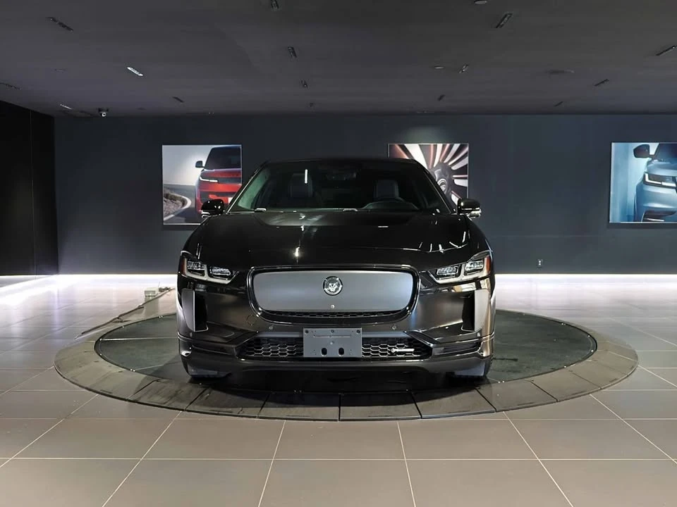 2024 Jaguar I-Pace - Image 2 of 19