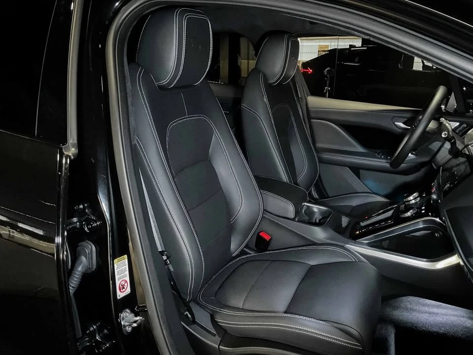 2024 Jaguar I-Pace - Image 18 of 19