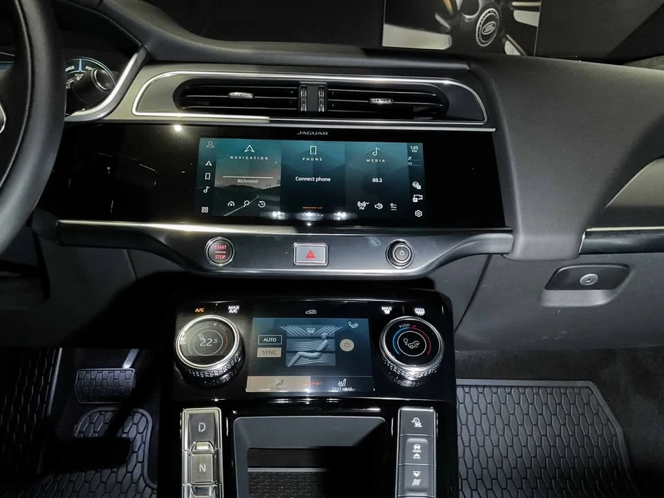 2024 Jaguar I-Pace - Image 14 of 19