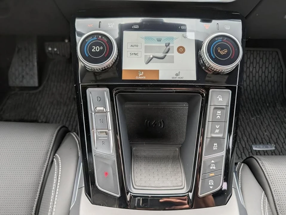 2024 Jaguar I-Pace - Image 17 of 20