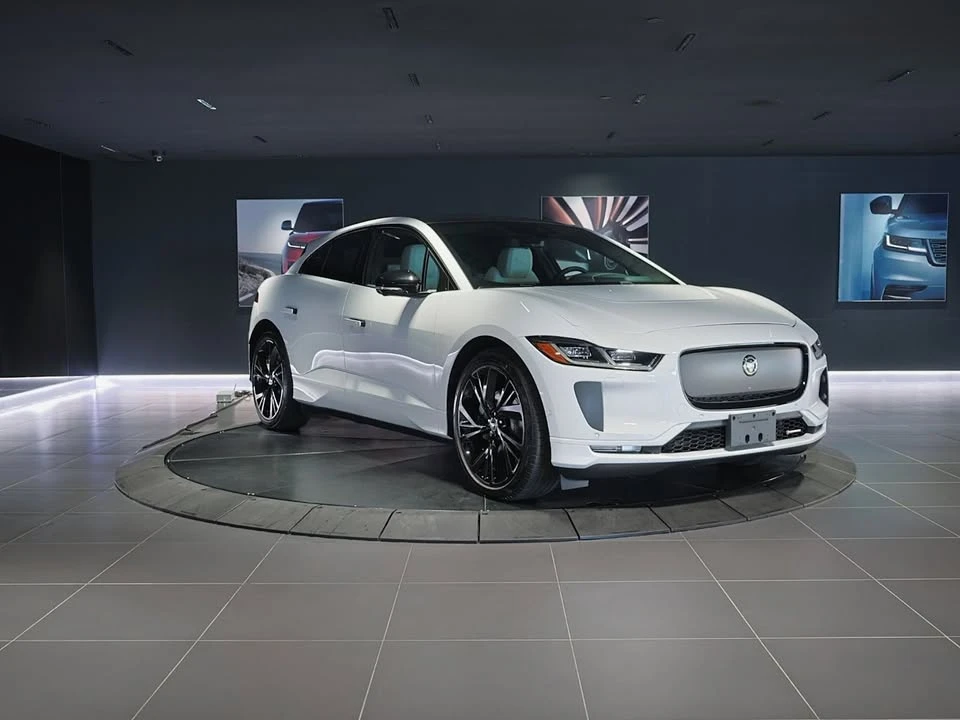 2024 Jaguar I-Pace - Image 3 of 20