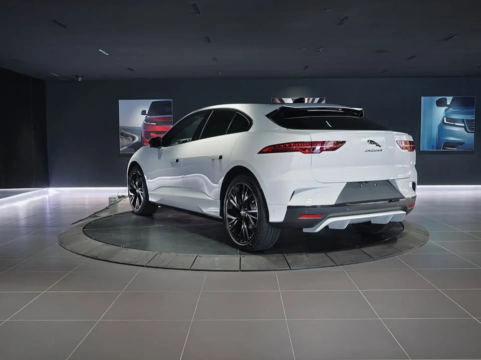 2024 Jaguar I-Pace - Image 7 of 20