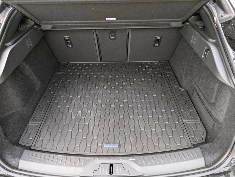 2024 Jaguar I-Pace - Image 14 of 20