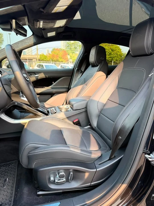 2024 Jaguar I-Pace - Image 8 of 15