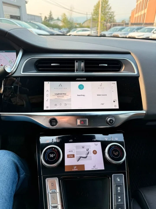 2024 Jaguar I-Pace - Image 12 of 15