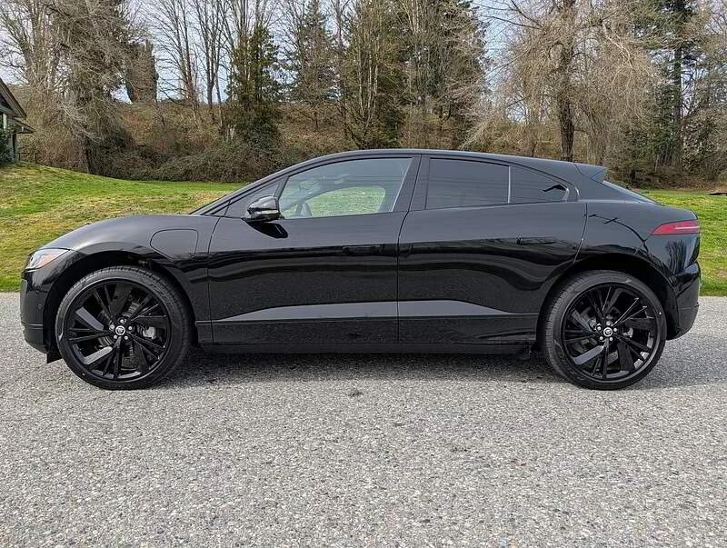 2024 Jaguar I-Pace - Image 2 of 15