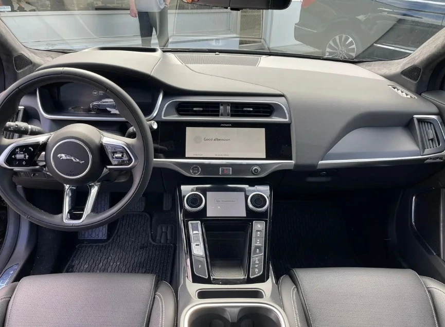 2024 Jaguar I-Pace - Image 2 of 8