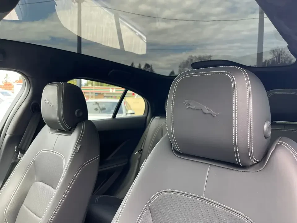 2024 Jaguar I-Pace - Image 12 of 14
