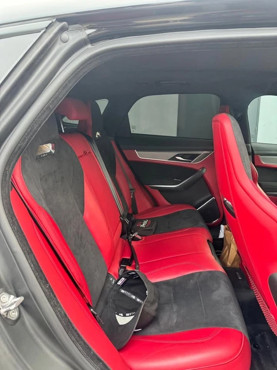 2024 Jaguar F-Pace SVR - Image 8 of 10