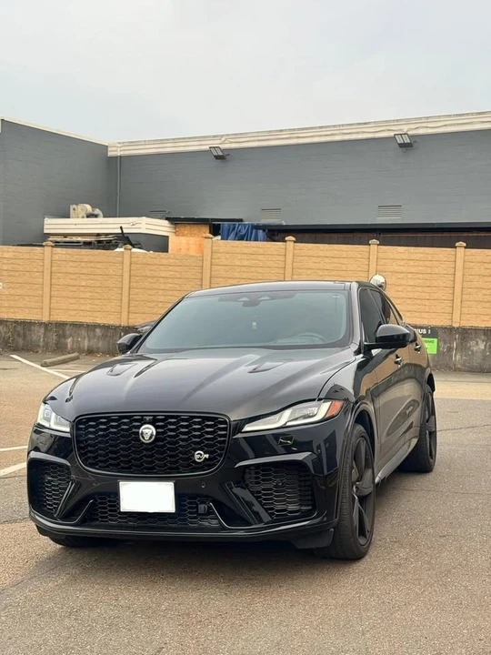 2024 Jaguar F-Pace SVR - Image 3 of 10