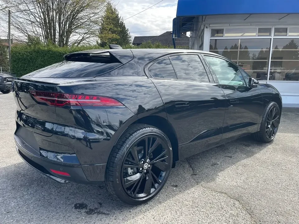 2024 Jaguar F-Pace - Image 7 of 8