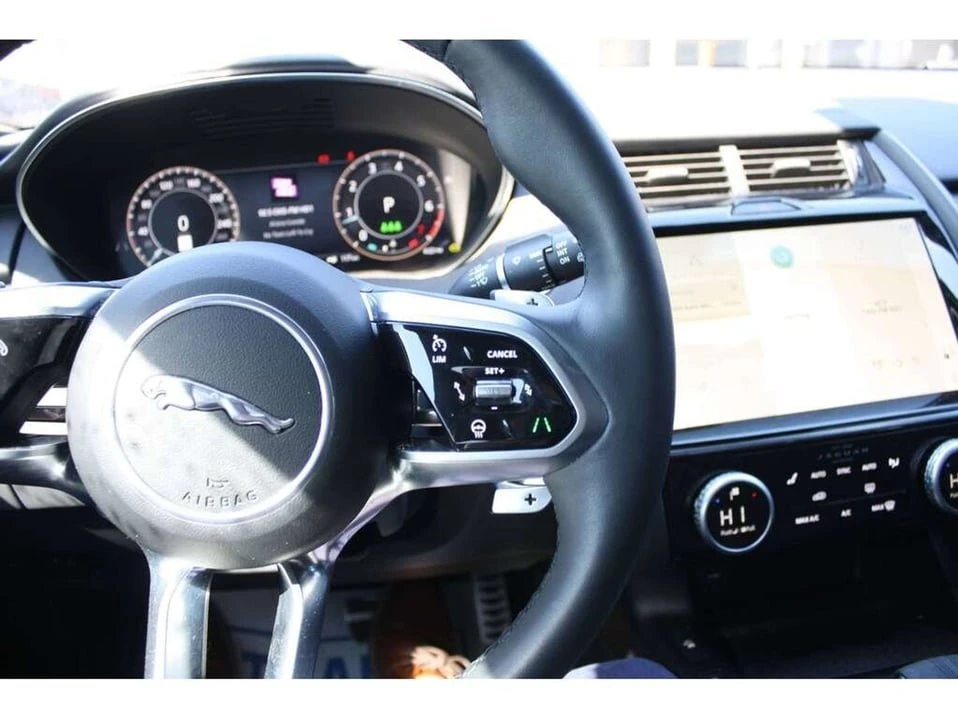 2024 Jaguar F-Pace - Image 13 of 17