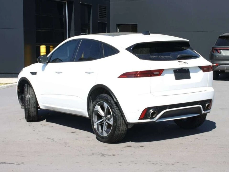 2024 Jaguar F-Pace - Image 5 of 17