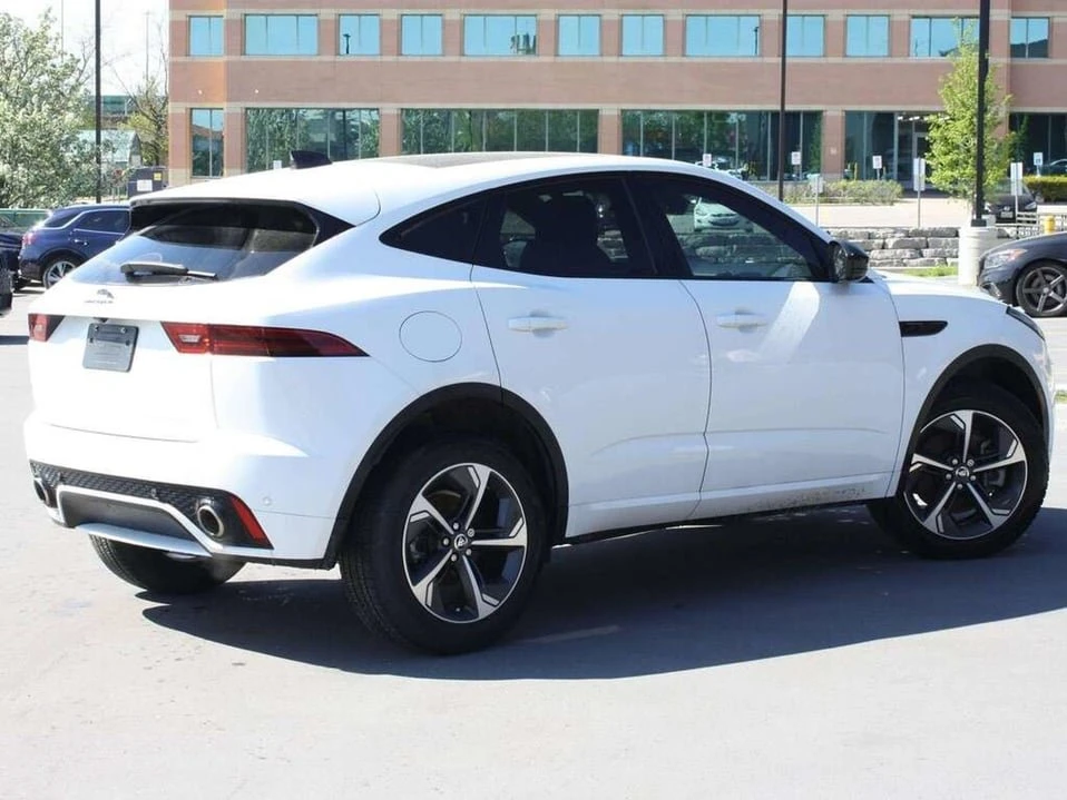 2024 Jaguar F-Pace - Image 3 of 17