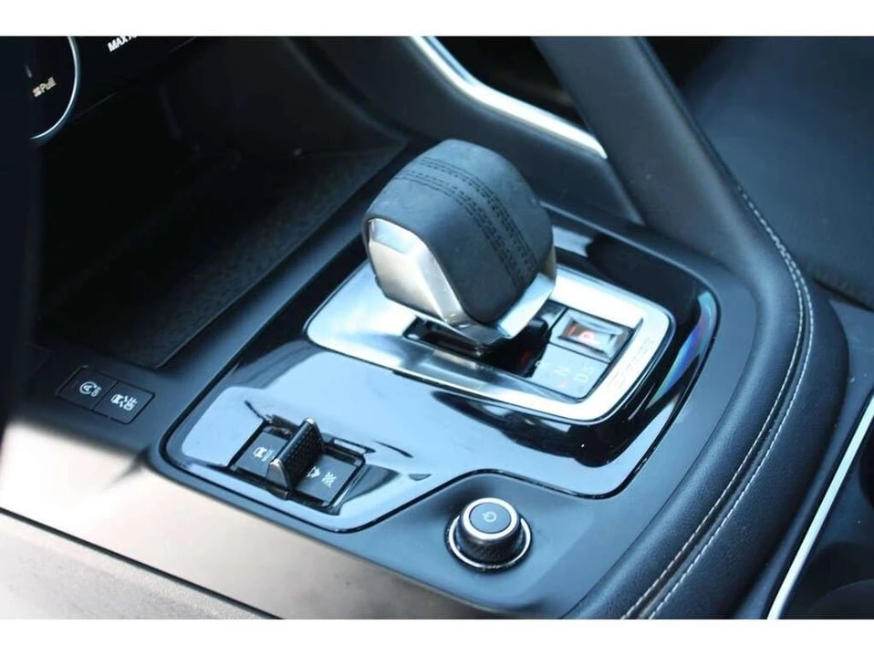 2024 Jaguar F-Pace - Image 11 of 17