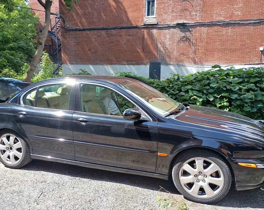 2024 Jaguar X-Type - Image 1 of 6