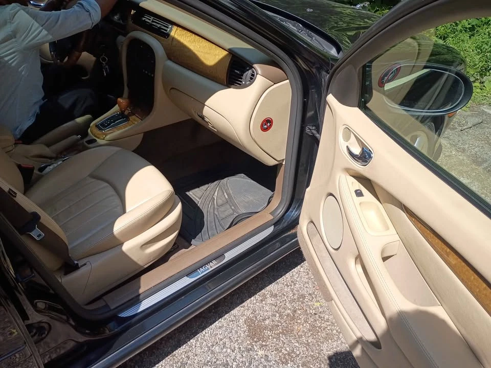 2024 Jaguar X-Type - Image 4 of 6