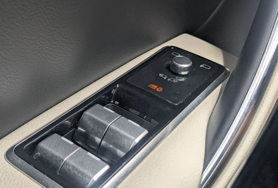 2024 Jaguar X260 XF - Image 12 of 20