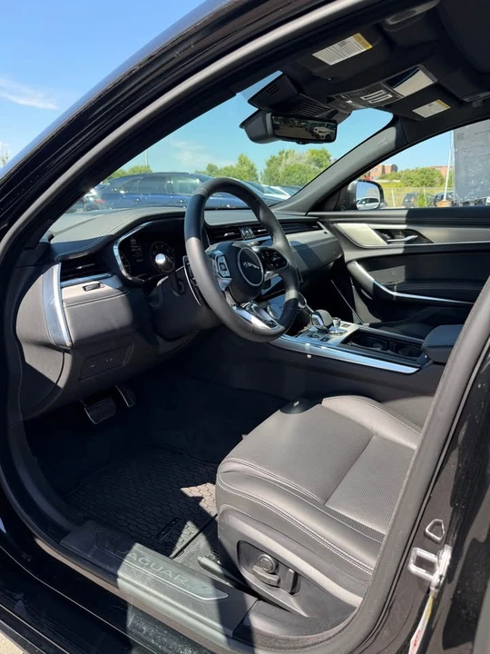 2024 Jaguar X260 XF - Image 10 of 15