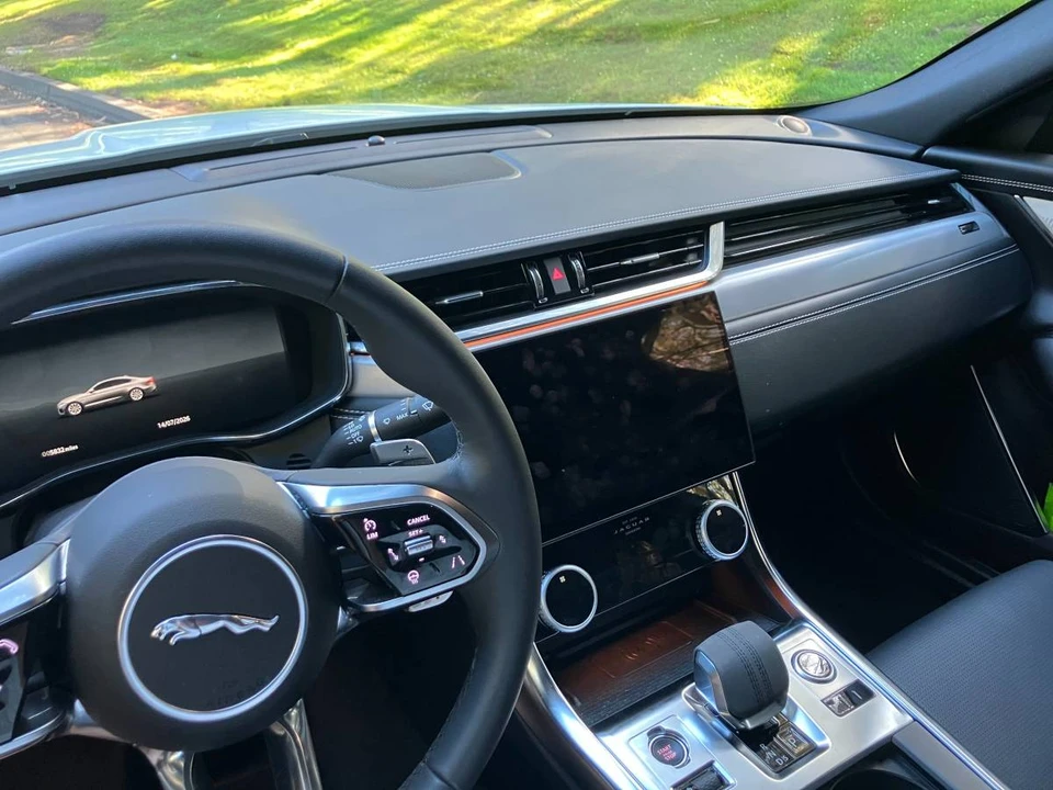 2024 Jaguar X260 XF - Image 2 of 9